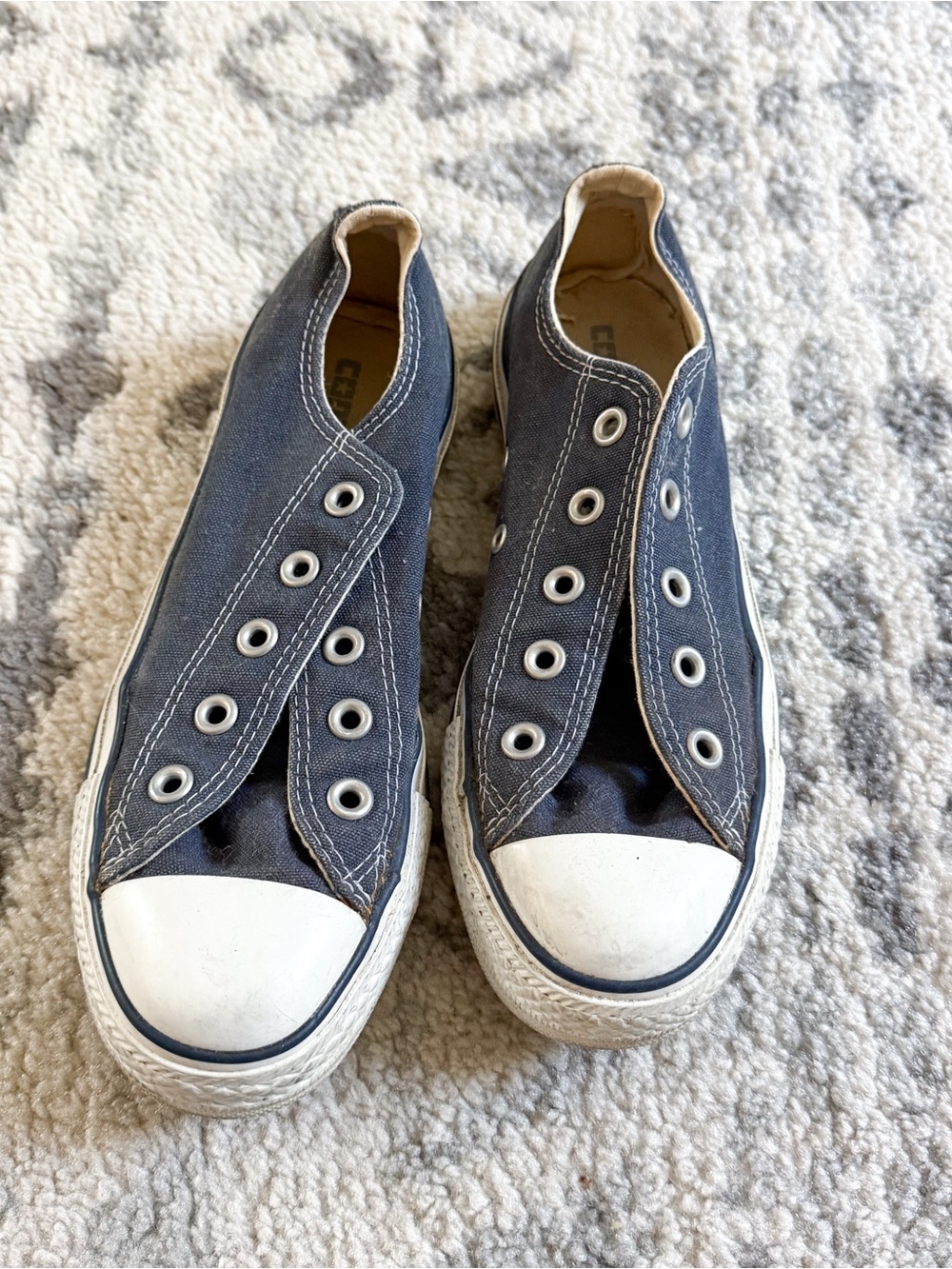blue converse low top